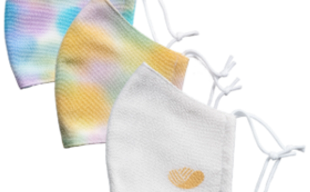 花マスク（柄）/Flower face maskを一枚プレゼント