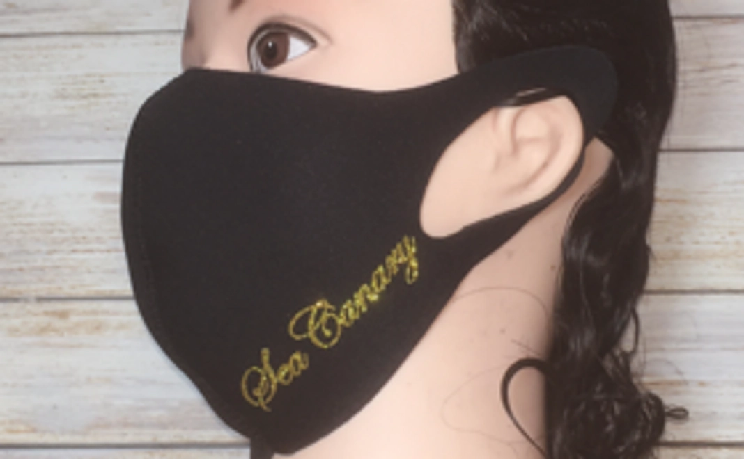ネーム入れネオプレンマスクを1点ご提供