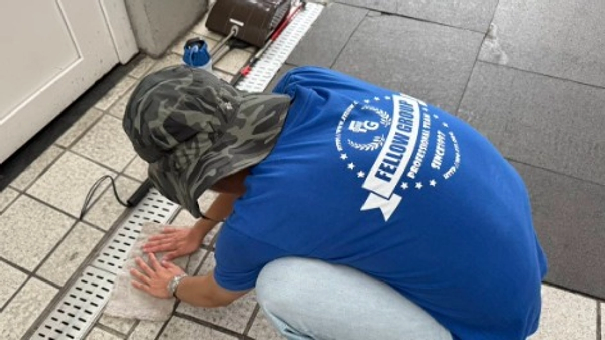 道後商店街で地域清掃を行いました