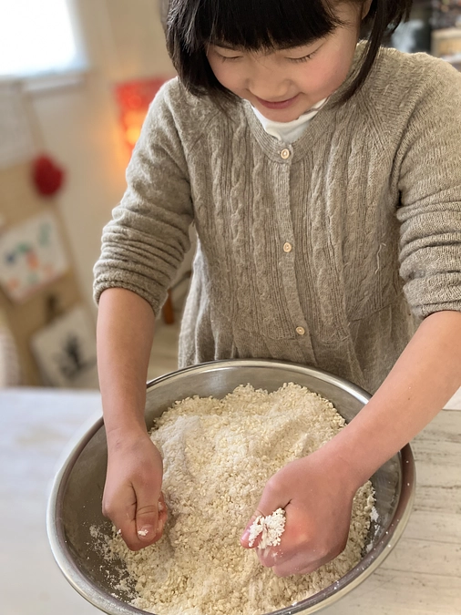 小糸在来の大豆で味噌を仕込みました！