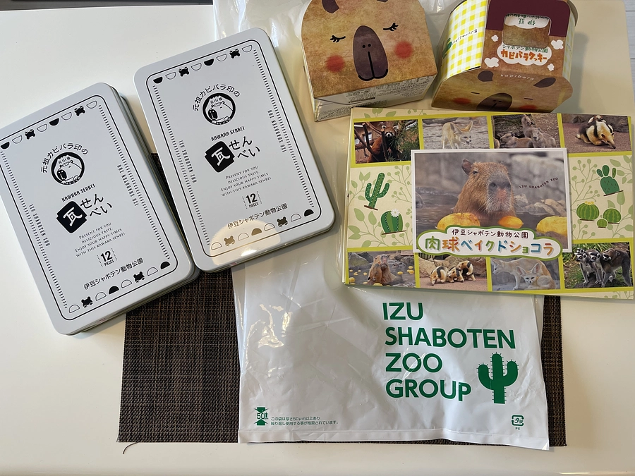 カフェのお菓子がカピバラで揃いました♪