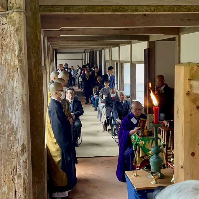 ご報告｜無事完成！新聞に鐘楼堂竣工式の様子が掲載されました