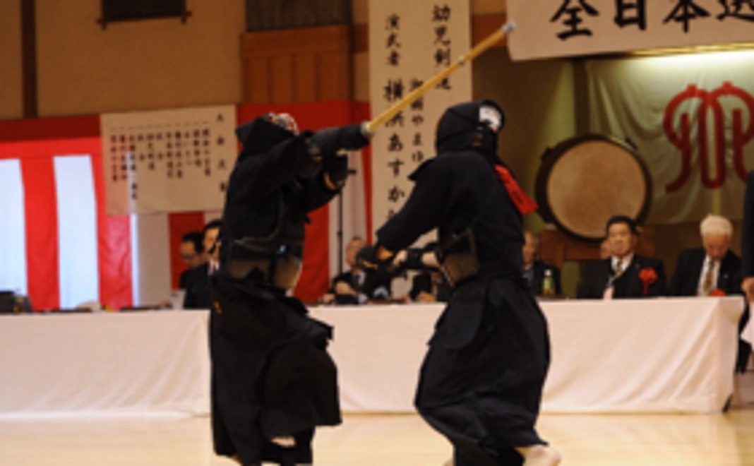 剣士を含む大会関係者との記念撮影