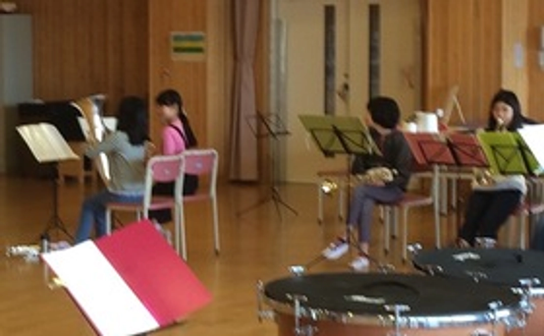 子供たちの活動風景を収めたミニアルバム