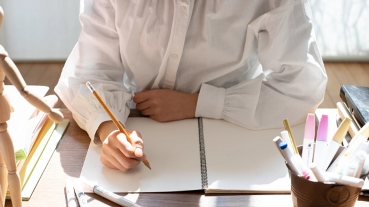 女学院生の夢をカタチに蓮根チップスのパッケージデザインプロジェクト