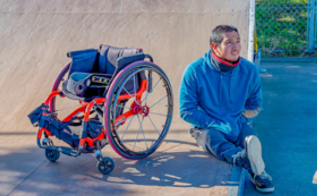 〈A〉車いすバックフリップの挑戦を応援！