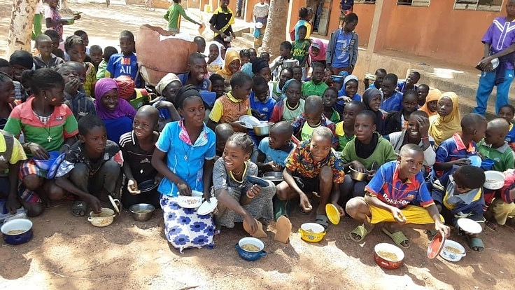 ブルキナファソを大豆で元気に！学校給食と農民組織化の活動へご支援を