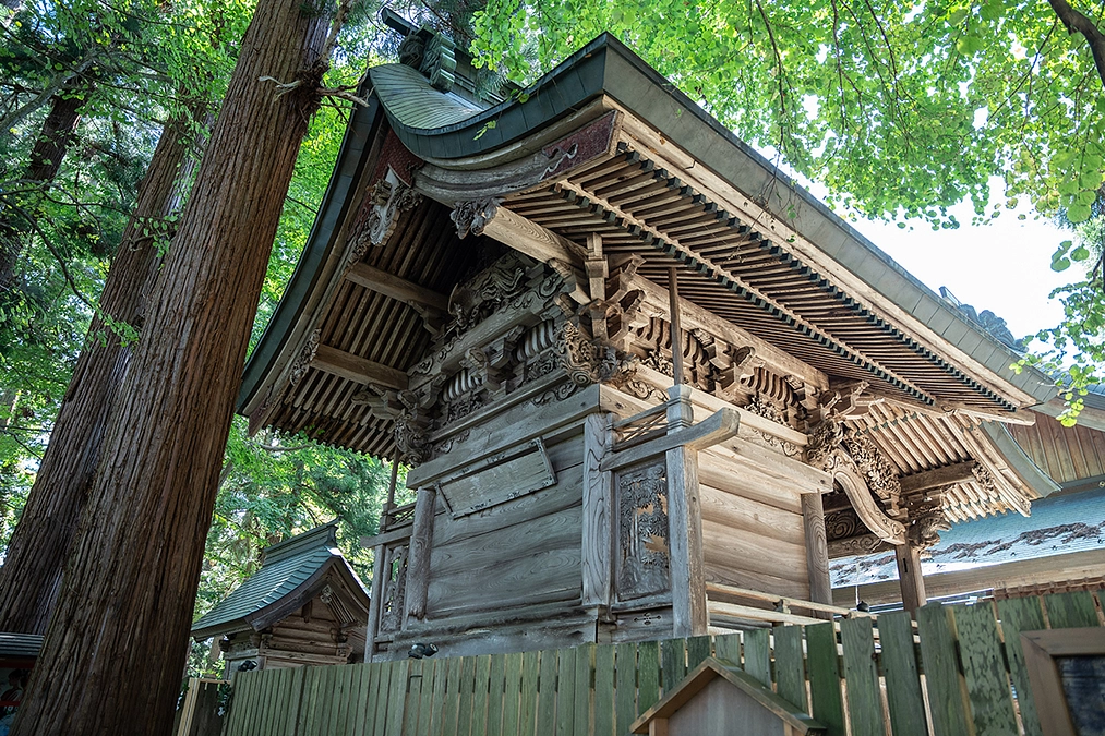 拝殿茅葺屋根修繕工事の開始と本殿御垣内参拝のお知らせ