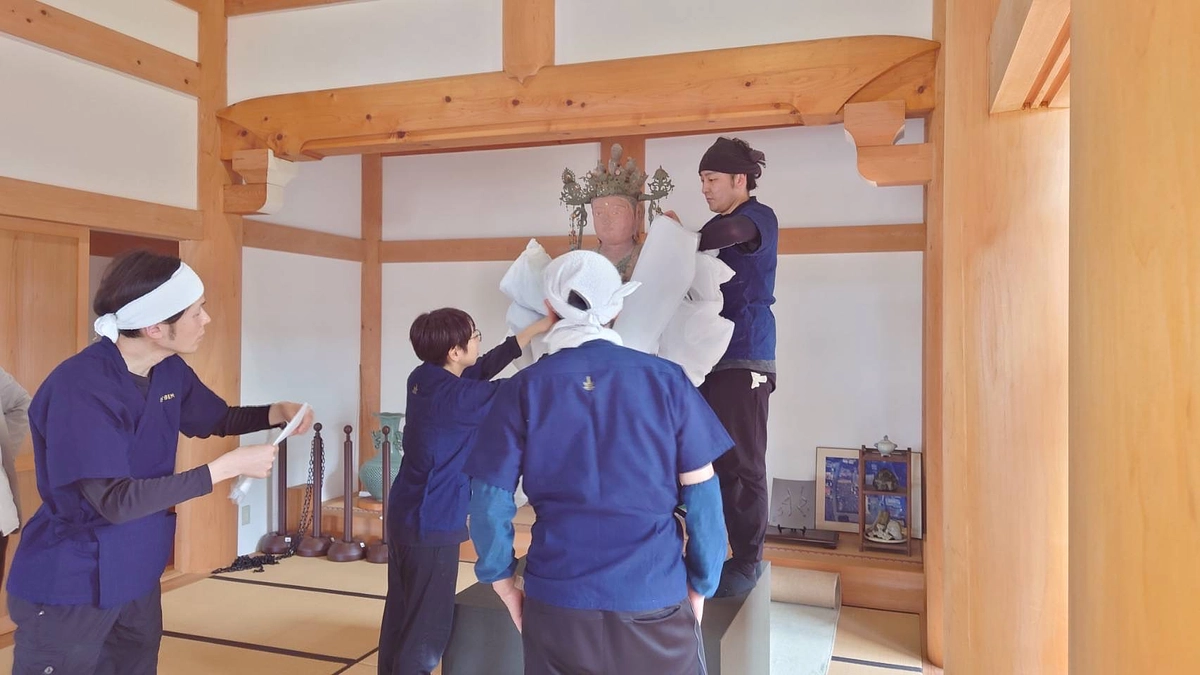 千手観音像が搬出されました