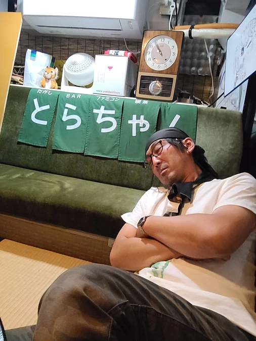 【駄菓子屋＆BARとして復活】