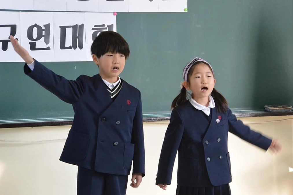 校内口演大会と餅つき