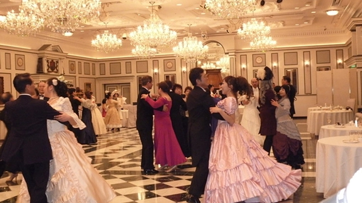 歴史あるウィーン式の舞踏会を日本で本格的に再現し広めたい！