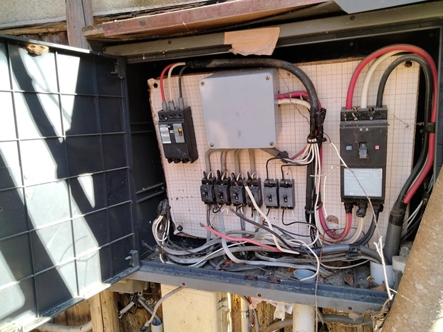 【ご報告】危険な状態だった分電盤について