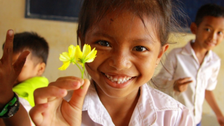 100人の生徒に1つの蛇口。カンボジアの子どもに綺麗な水を