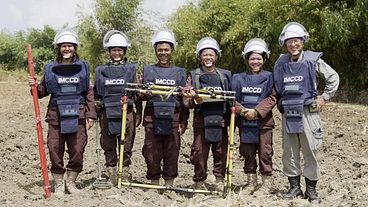 歩みを止めない。カンボジアでの地雷撤去、平和を取り戻す技術を世界へ のトップ画像