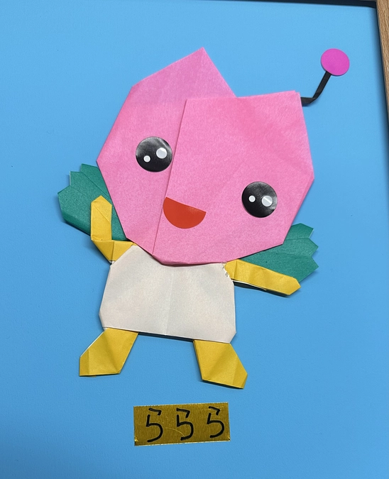 岐阜県各務原市立中央図書館での展示が始まりました。