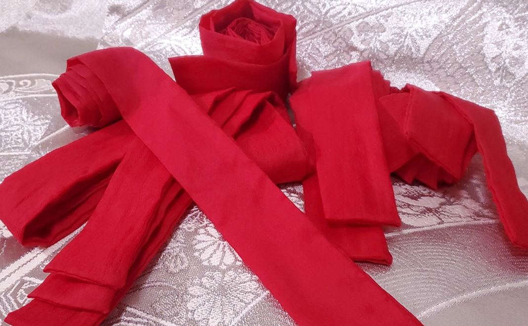 数量限定　赤シュシュ