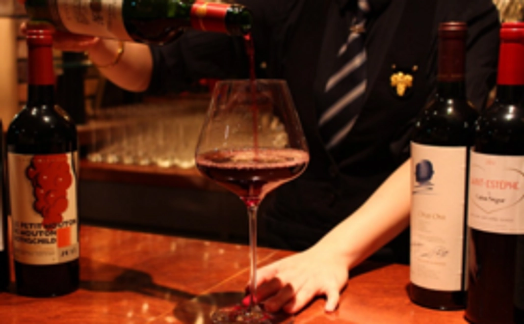 ソムリエおすすめwine１杯とお気持ちご支援☆彡