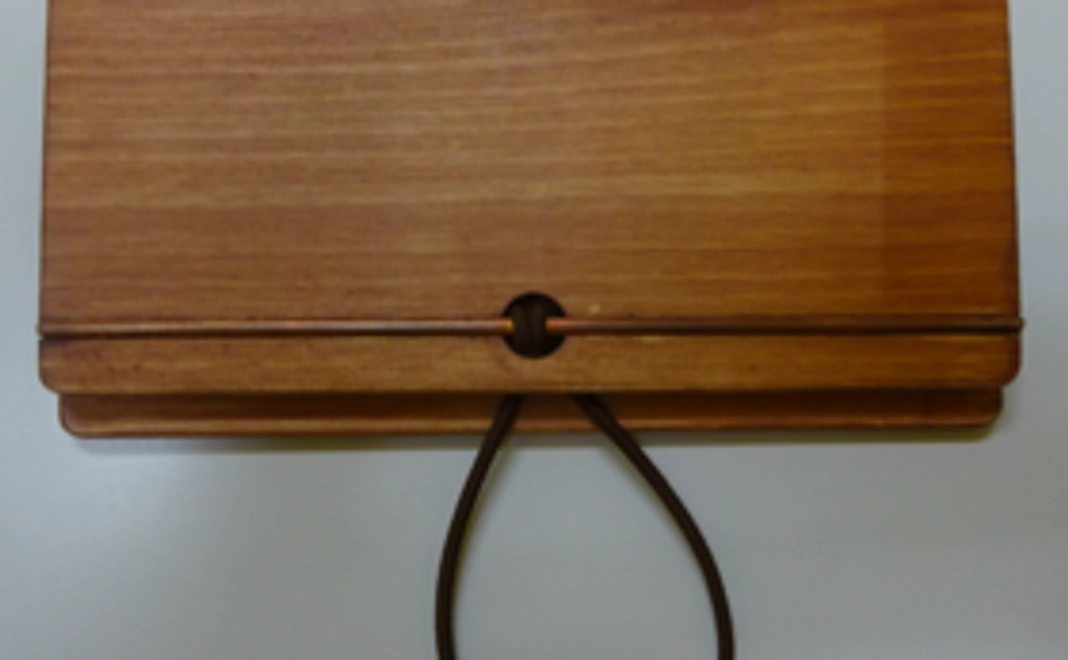 木製(檜）抗菌マスク・ハンカチホルダ－