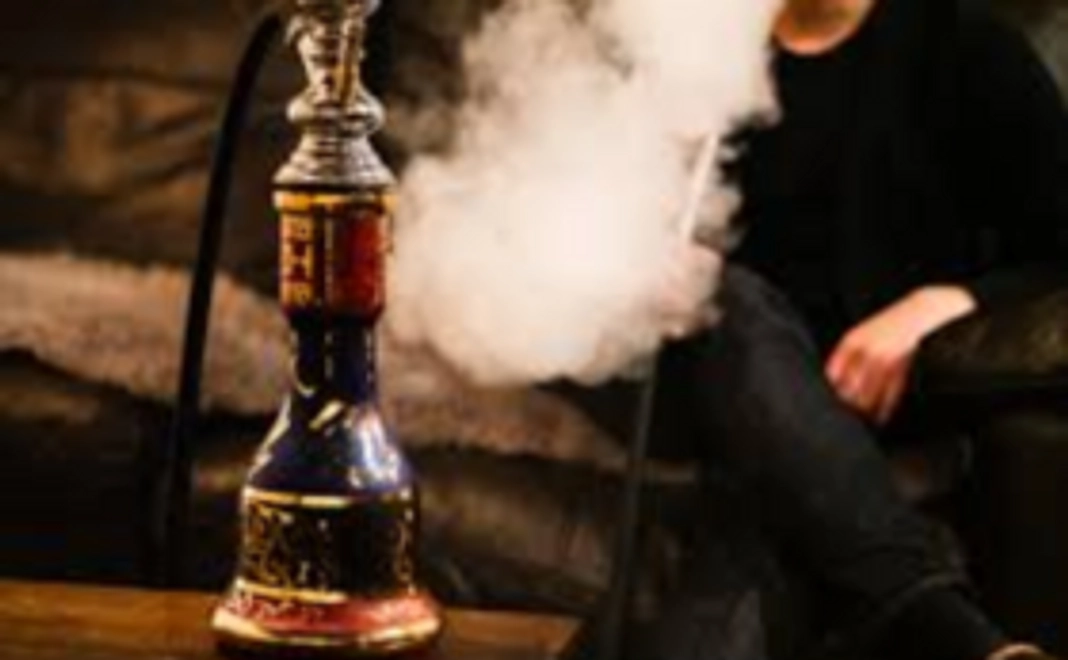 チャージ代無料券(6ヶ月間)+1drink無料券(6ヶ月間)