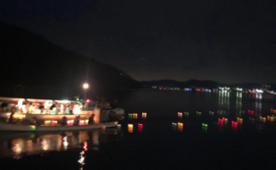 灯籠に託す御祈願・御供養のメッセージを舘山寺にて御祈祷いたします。