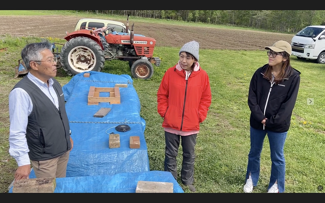 いよいよ牧柵の材木が到着しました！