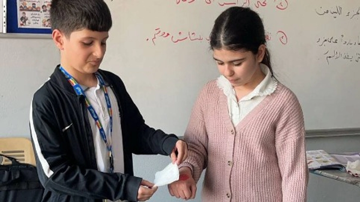 【イラク】ドゥスタパ小中学校が完成し、新校舎の開校記念式典を執り行いました。