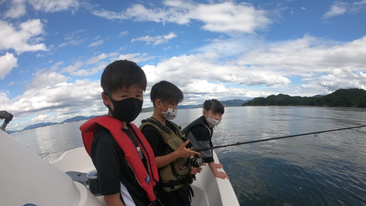 大人も子供も、家族で楽しめる低料金でチャーター型の遊漁船をしたい！