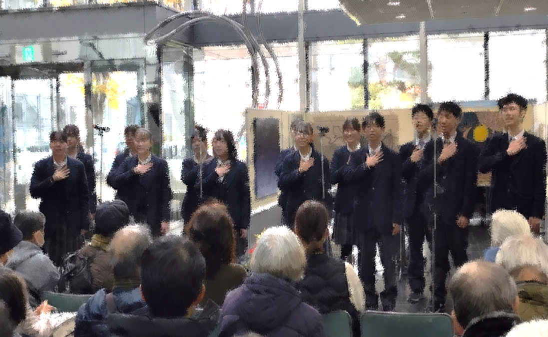 地域の恒例行事として定着　第６回美術部作品展とミニコンサート