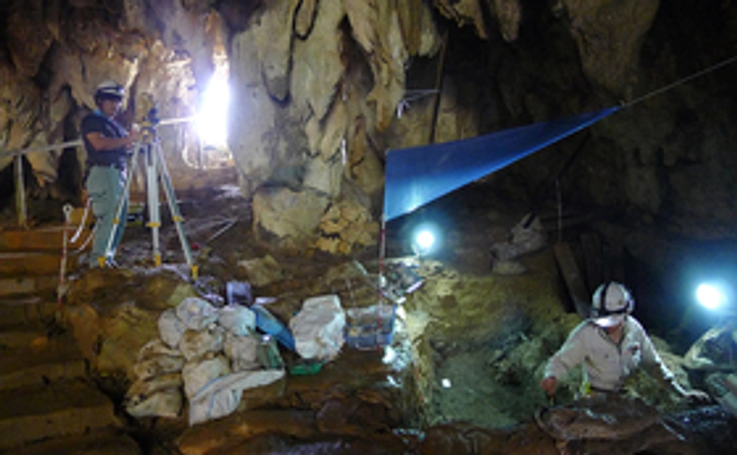 気鋭の現地研究者が案内。３万～２万年前の沖縄の重要遺跡調査体験