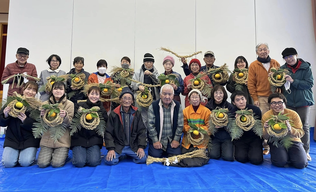 美又まちづくりセンターのしめ縄づくりに学生と参加してきました！