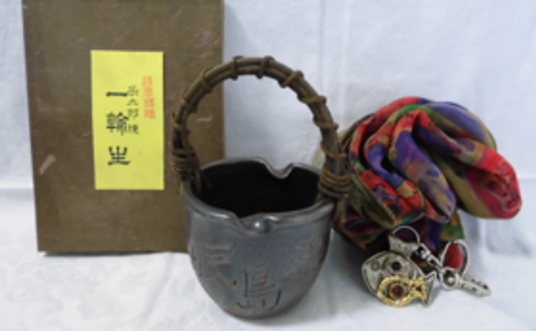 【特注花器セット l 一輪挿しでお部屋のポイントに！スカーフでオシャレに気分転換】