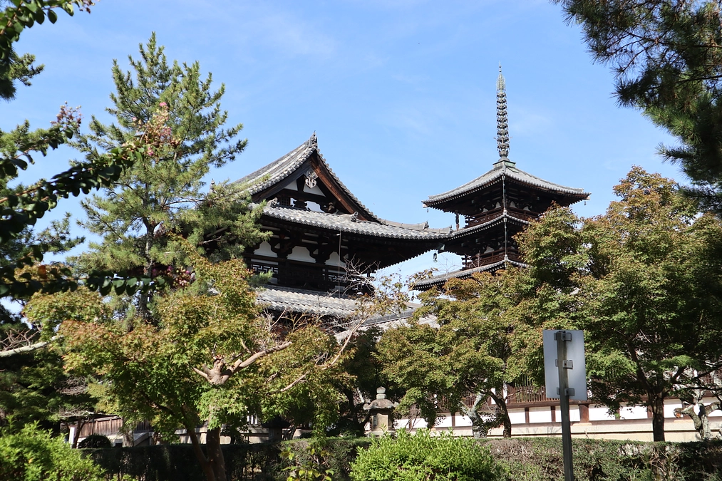 限定公開の準備を進めています