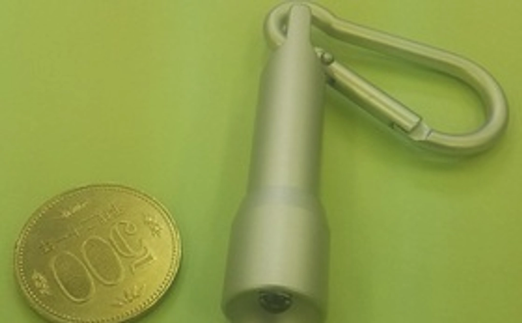 暗い場所でも十分に光る、ミニLEDライト