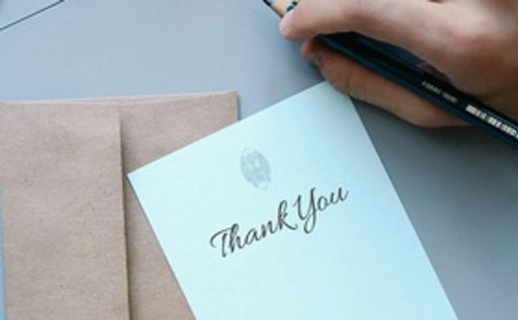 感謝のメールをお送りいたします