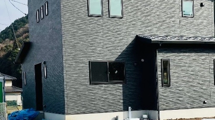 新築建てて1年です。是非建て替えについて応援していただきたいです。