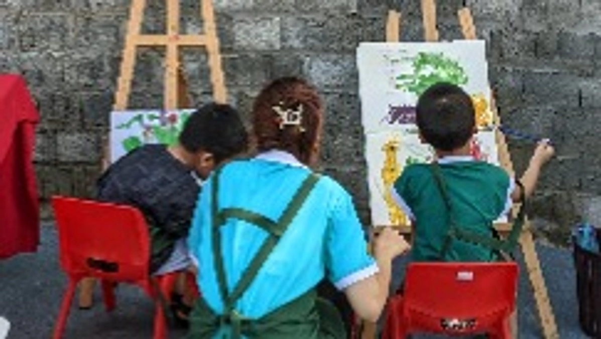 【ベトナム訪問】こどもたちの豊かな表現の時間