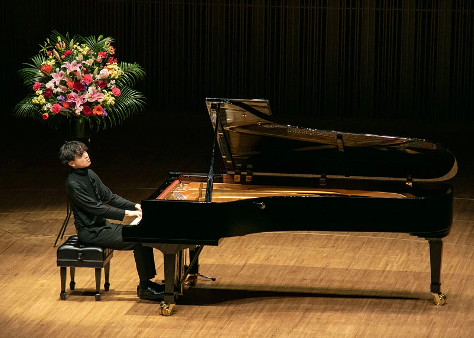 福井支部入賞者記念コンサートにて山本悠流さんがゲスト出演