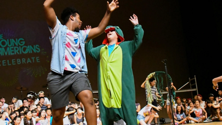 藤沢市の聖園子供の家にヤングアメリカンズと表現する楽しさを！