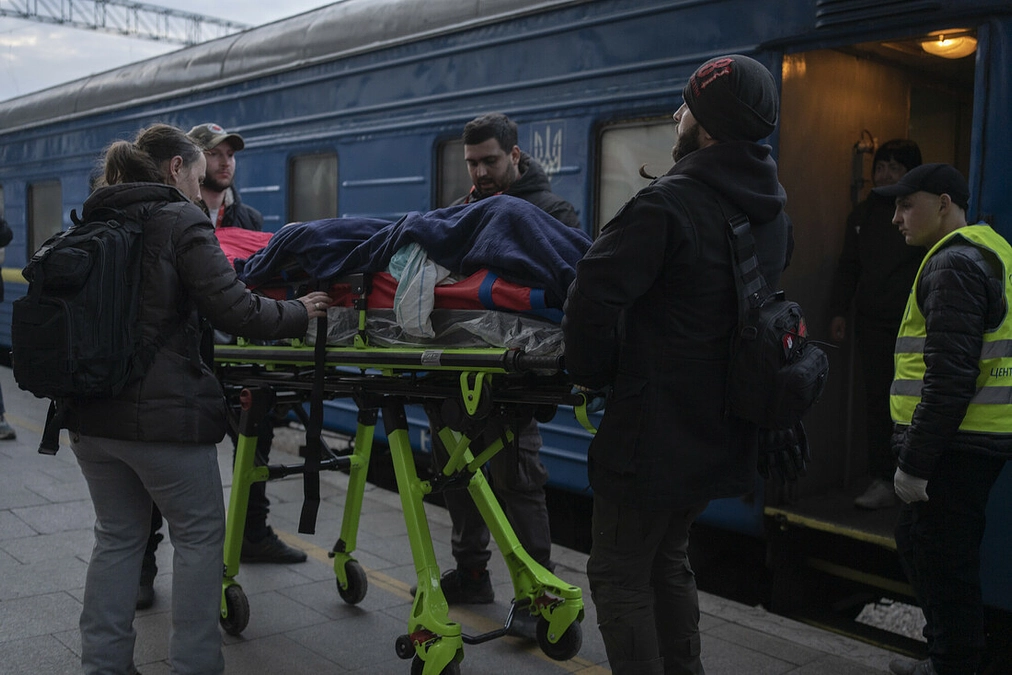 現地パートナーとともに移動が困難な人々の避難をサポート