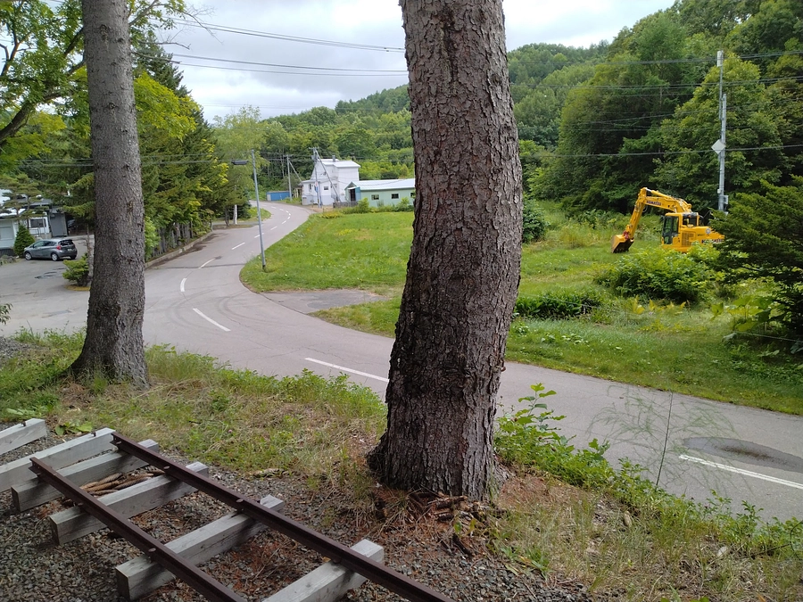 入換動車の置き場の土地の入手と整地作業