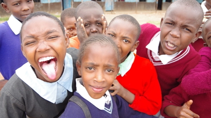 ケニアのスラム街に安心して本5000冊が読める図書館を作りたい！