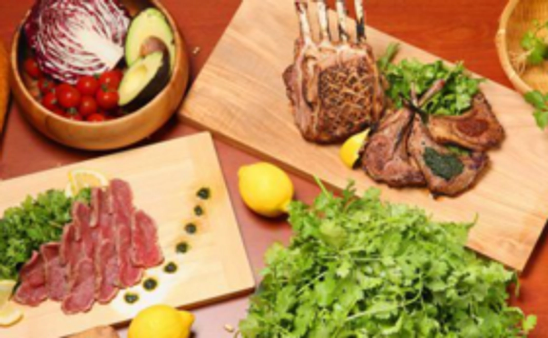 支援頂いた方に国内の厳選された食材をお届け