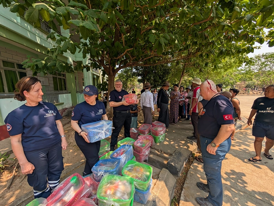【ミャンマー地震】発災から13日、人道支援の広がり、救援物資の配布