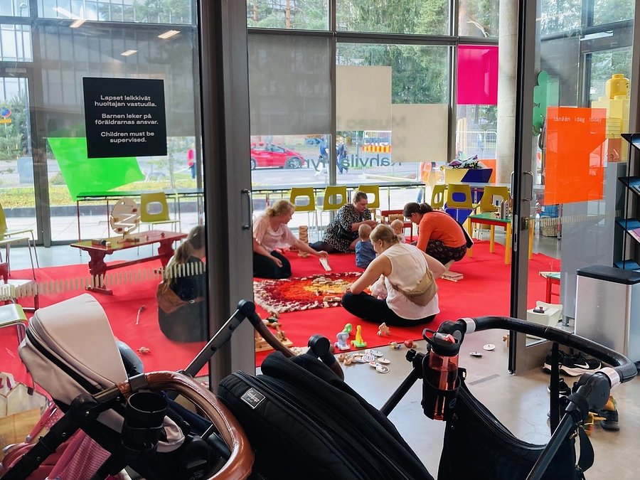 遊びの博物館でTouch Woodの3度目の「小さな子どもたちの朝」