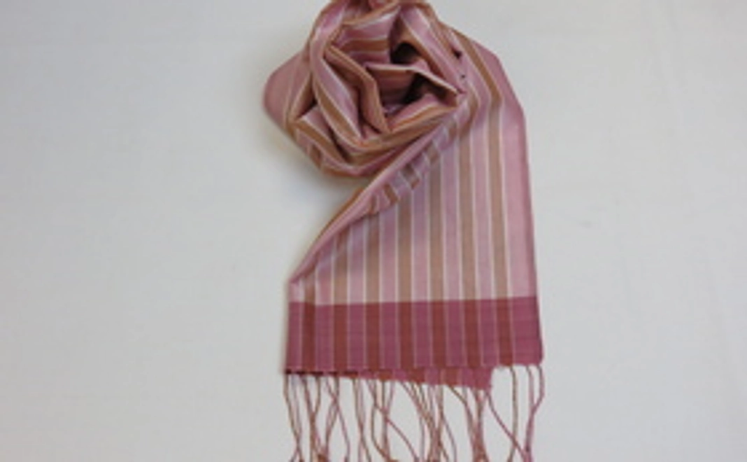 シルクスカーフ（手織り、草木染め）S