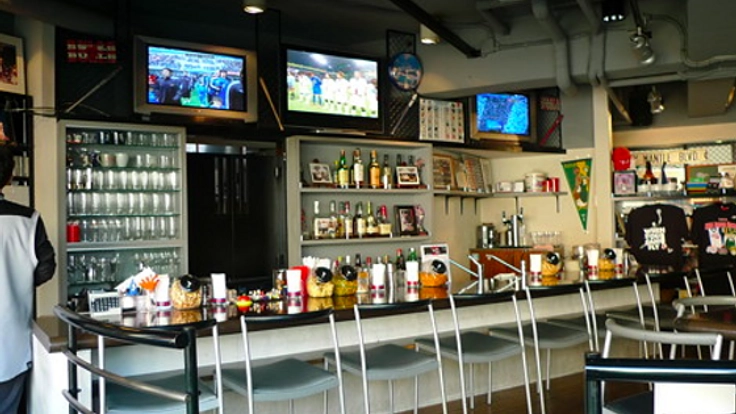 地域のコミュニティスペースをカフェバーとしてオープンしたい！