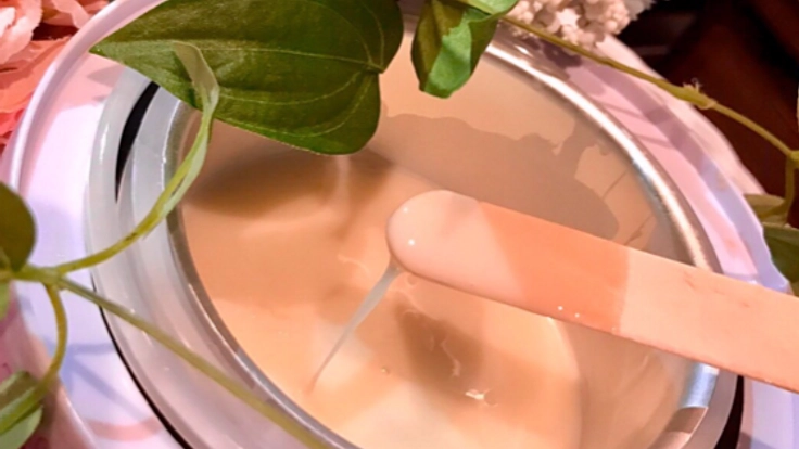 ワックス脱毛と美容SHR脱毛を同時に施術する良さがあります。