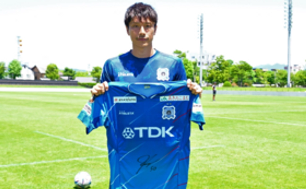 【公式戦着用】加賀健一選手着用サイン付きユニフォーム（2021シーズン1stユニフォーム）| 100,000円