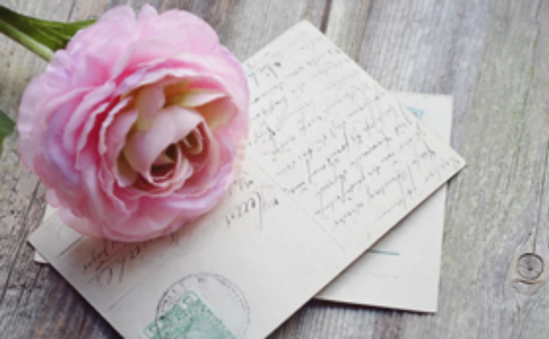 完成した本にあなたのお名前とメッセージを添えた直筆サインを入れてお送りします